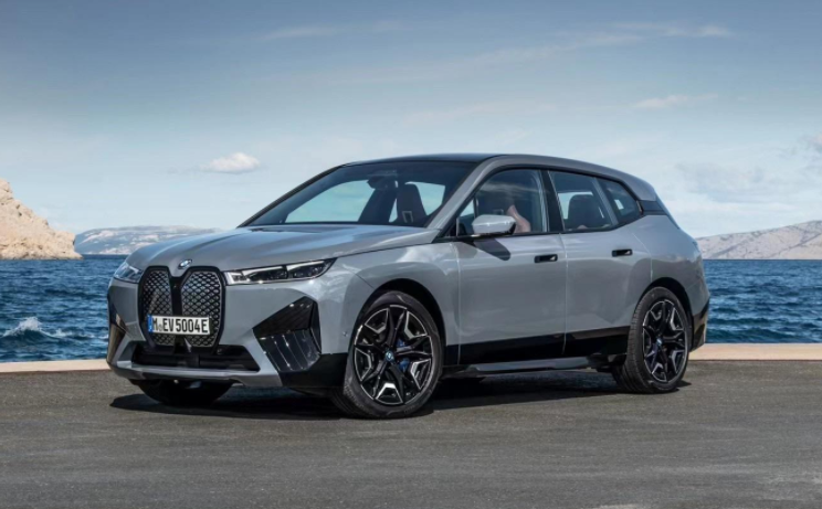 新能源独占鳌头,第一与第二销量差距大,豪华SUV市场悄然生变