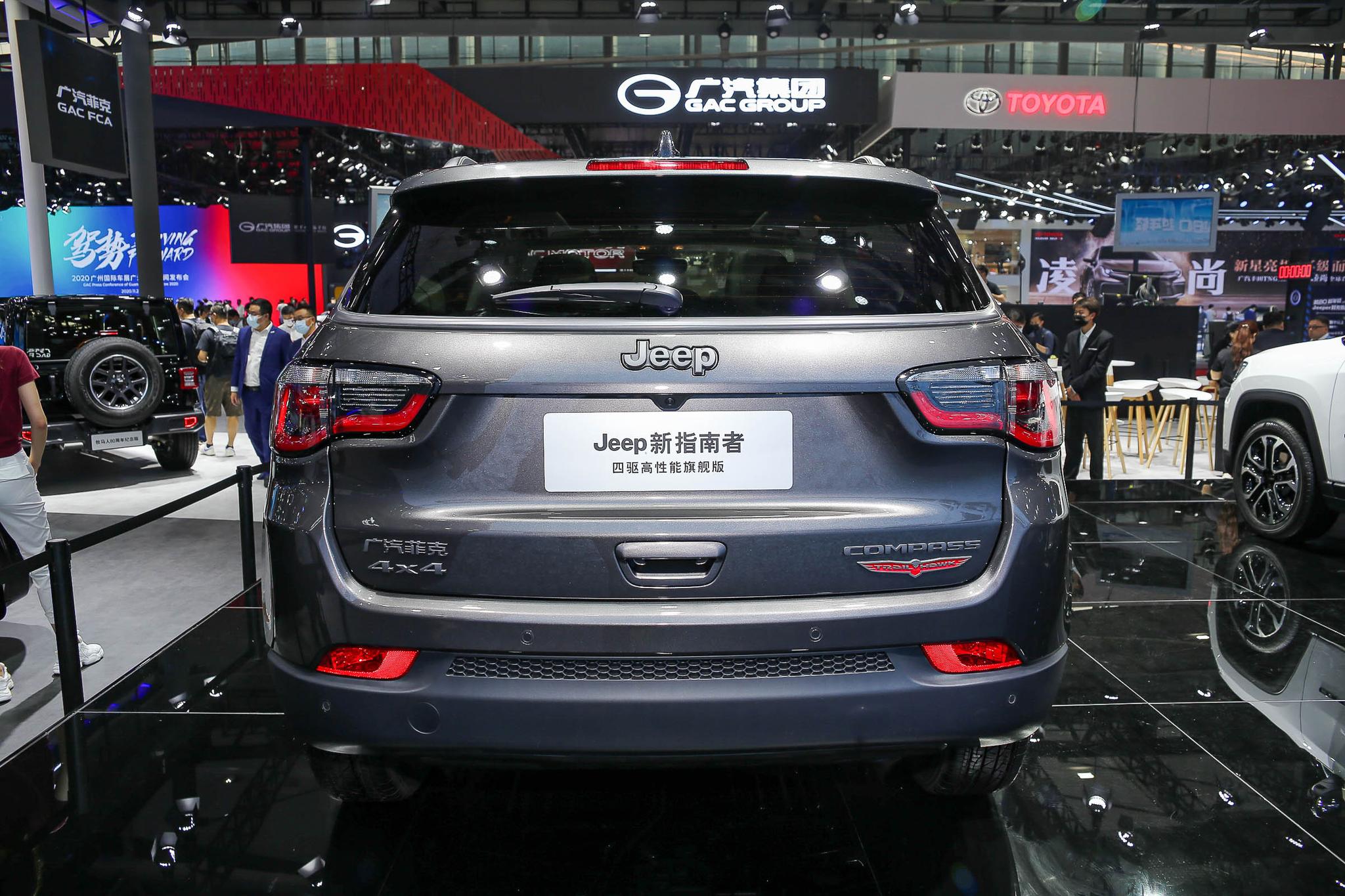 新增电动尾门 jeep指南者四驱高性能旗舰定制版上市 21.68万元