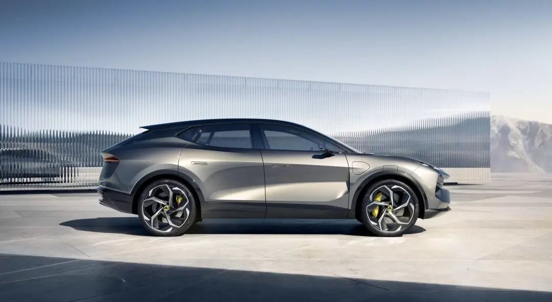 路特斯全新电动SUV，豪华堪比宾利、动力超过911