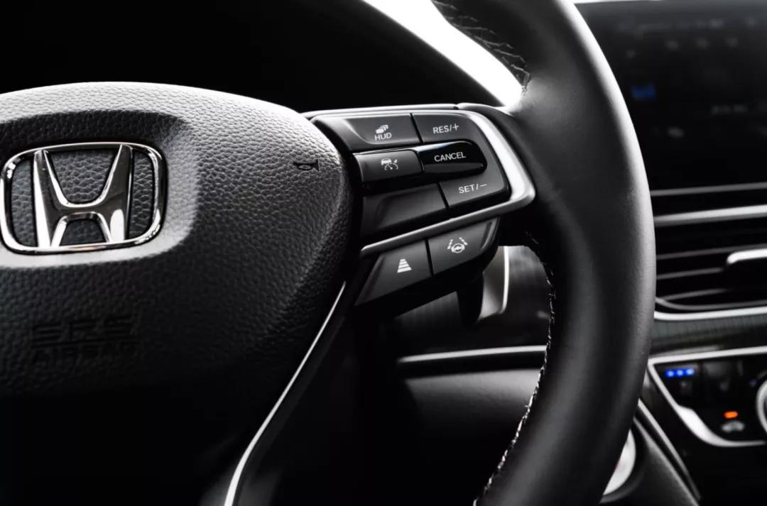 试驾全新雅阁：智能化让它更适合年轻人了