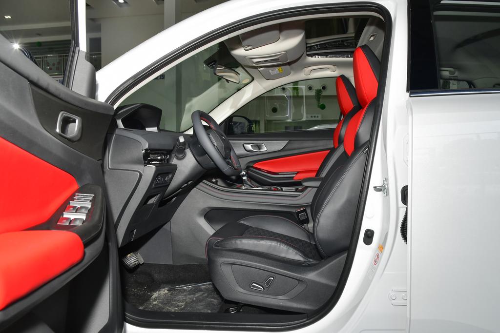 长春长安CS55 PLUS让利促销， 购车优惠0.8万元, 欢迎垂询