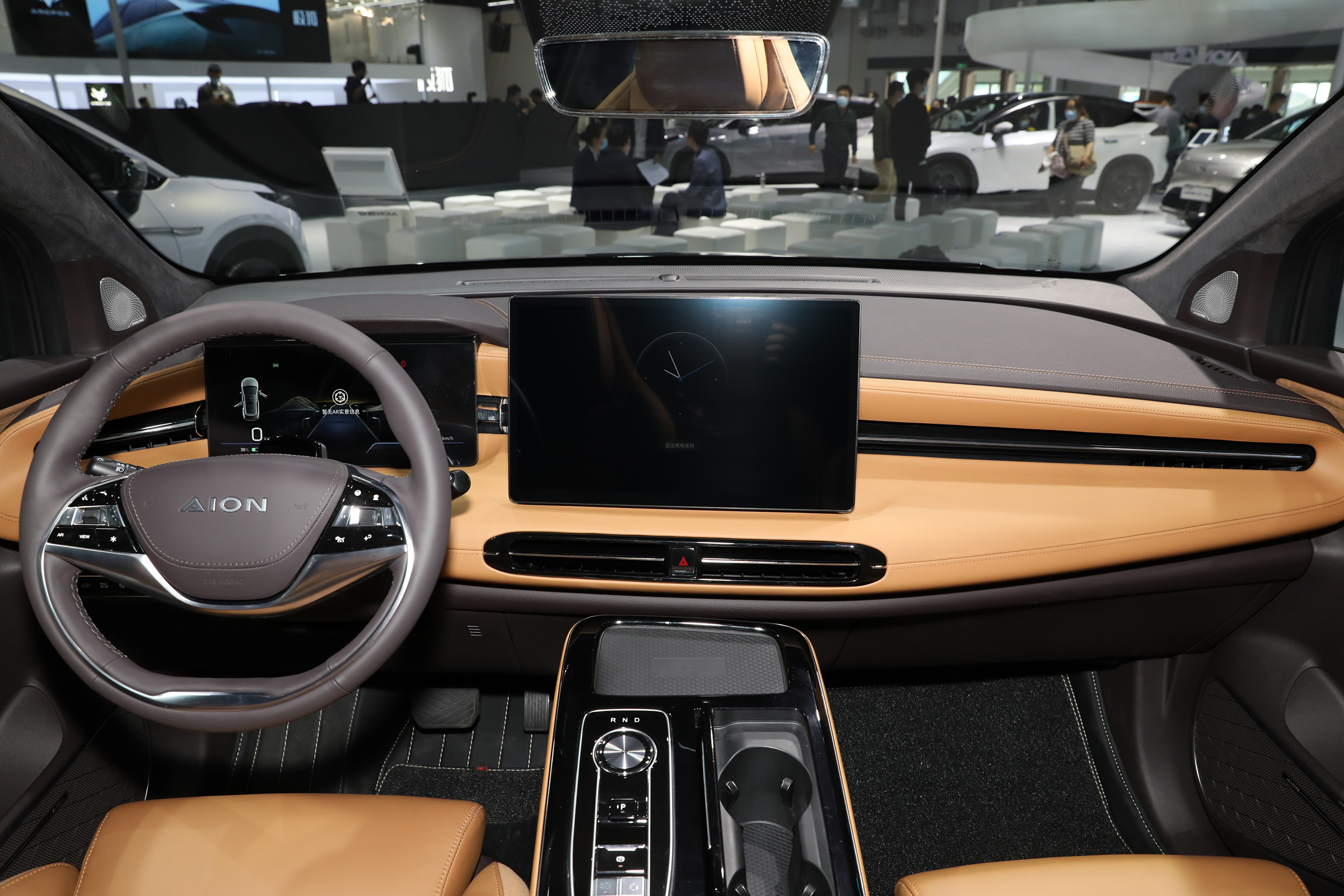 月供9815元，首付30%买续航1008km+245马力的AION LX千里版如何？