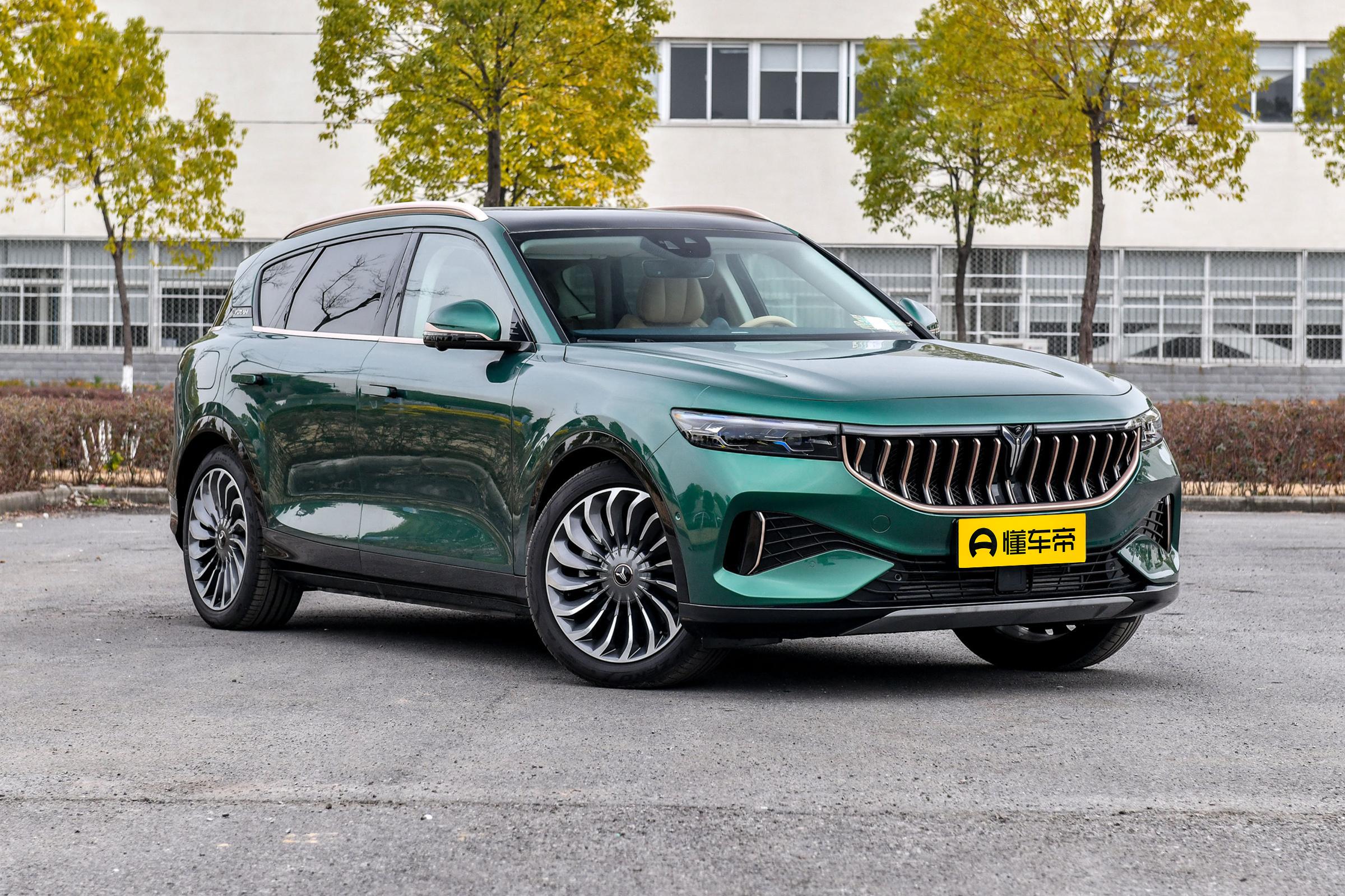 岚图FREE：空间优异，扭矩1040N·m，内饰讨喜，商务家用都行