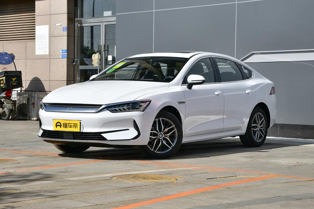 茂名万顺石化比亚迪王朝店秦PLUSEV热销中