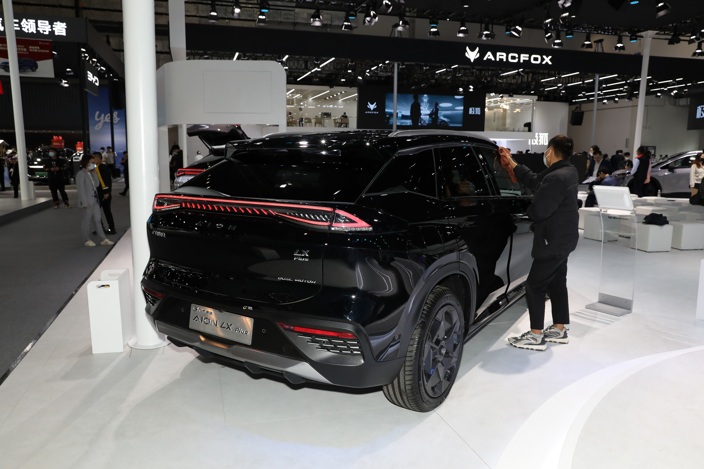 月供9815元，首付30%买续航1008km+245马力的AION LX千里版如何？
