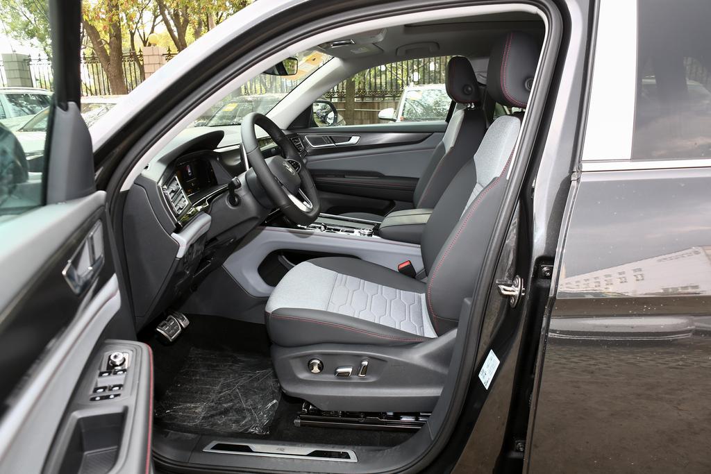 威海途昂X降价1.42%, 欢迎到店赏车