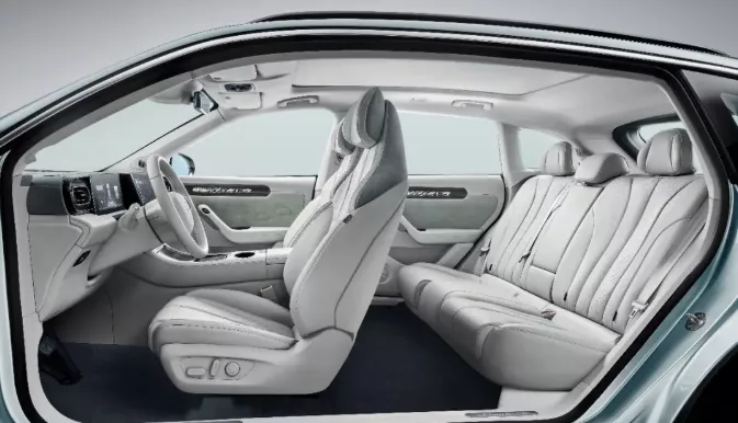 20万内配置到顶的零跑C11，是吹牛？还是货真价实？