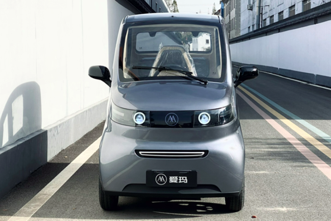 3座布局,续航120km,爱玛520实车曝光