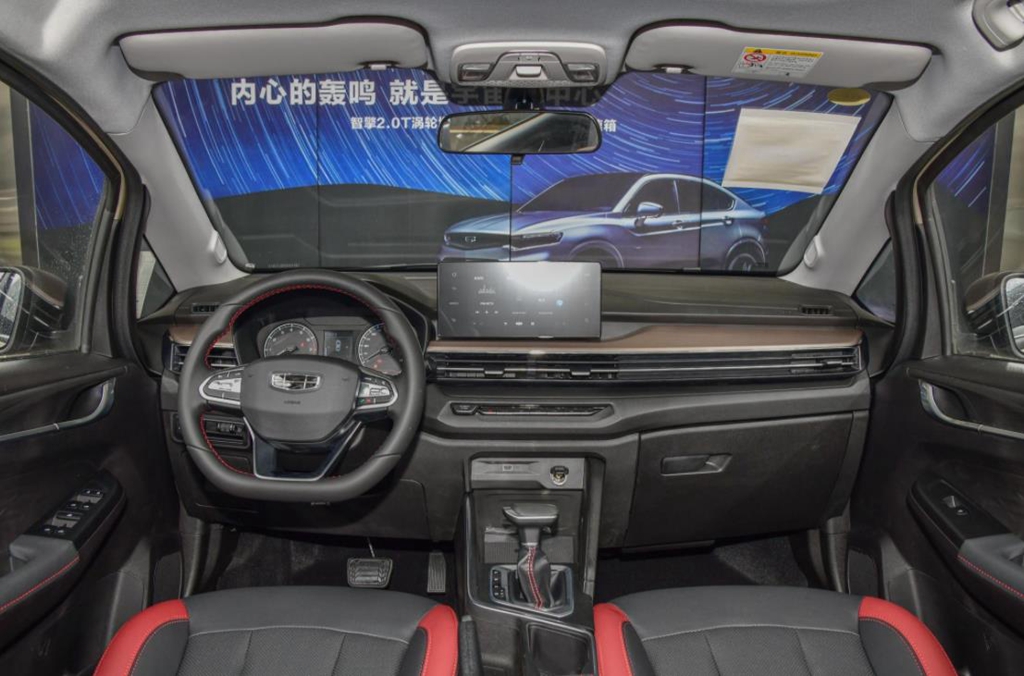 小型SUV，外观耐看动力平顺，远景X3适合家用吗？全方面评测！