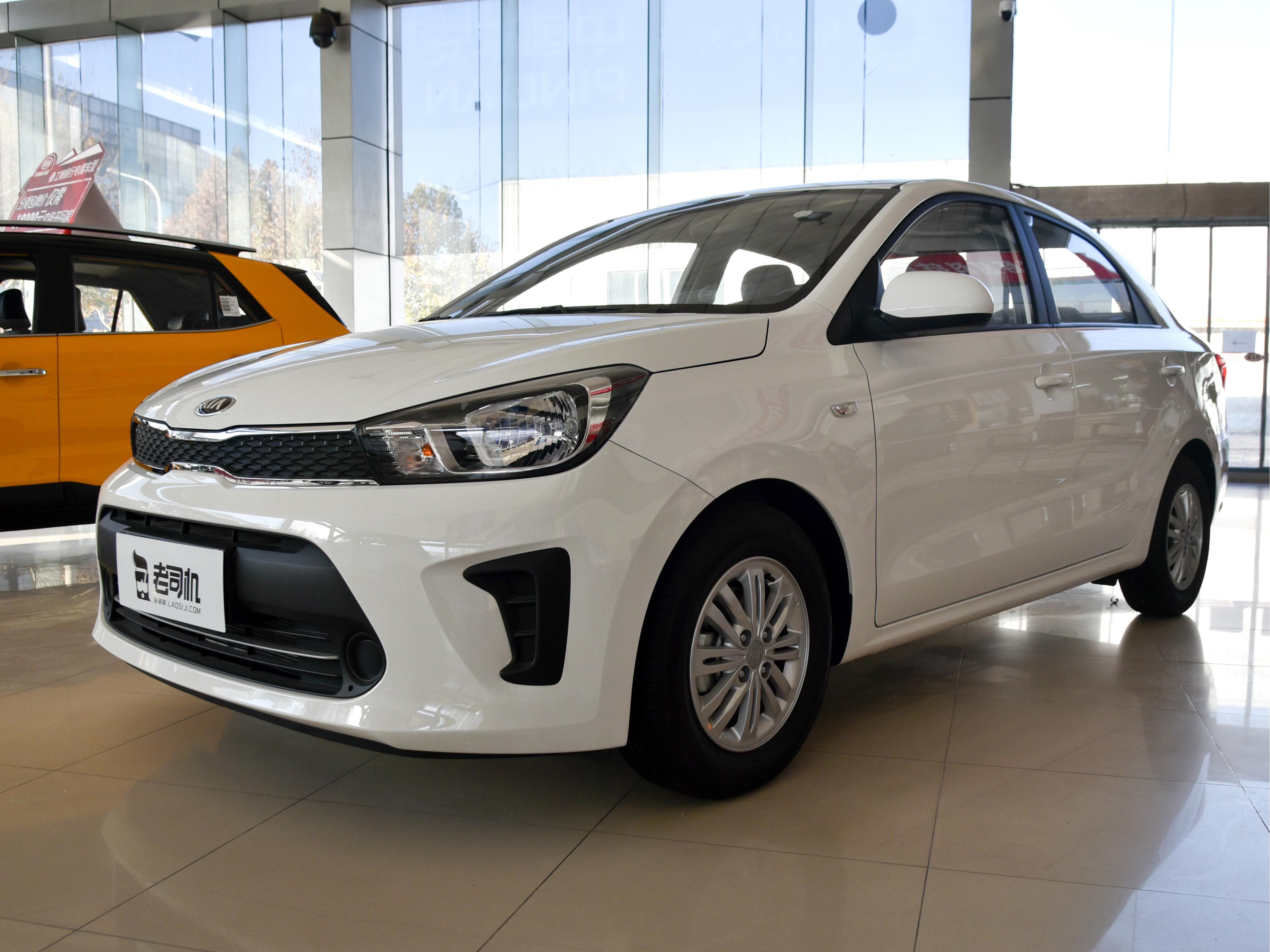 69万!天窗自动挡都有,合资的品质国产的价格,实拍起亚焕驰