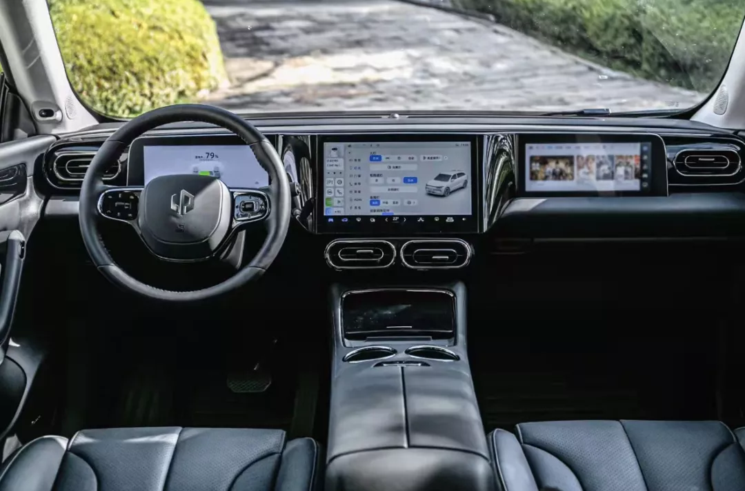 20万内配置到顶的零跑C11，是吹牛？还是货真价实？