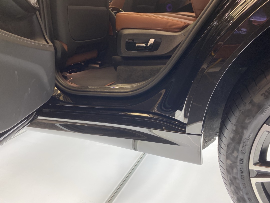 材料工程师评静态BMW X7：百万级宝马不该有槽点｜潘工车记