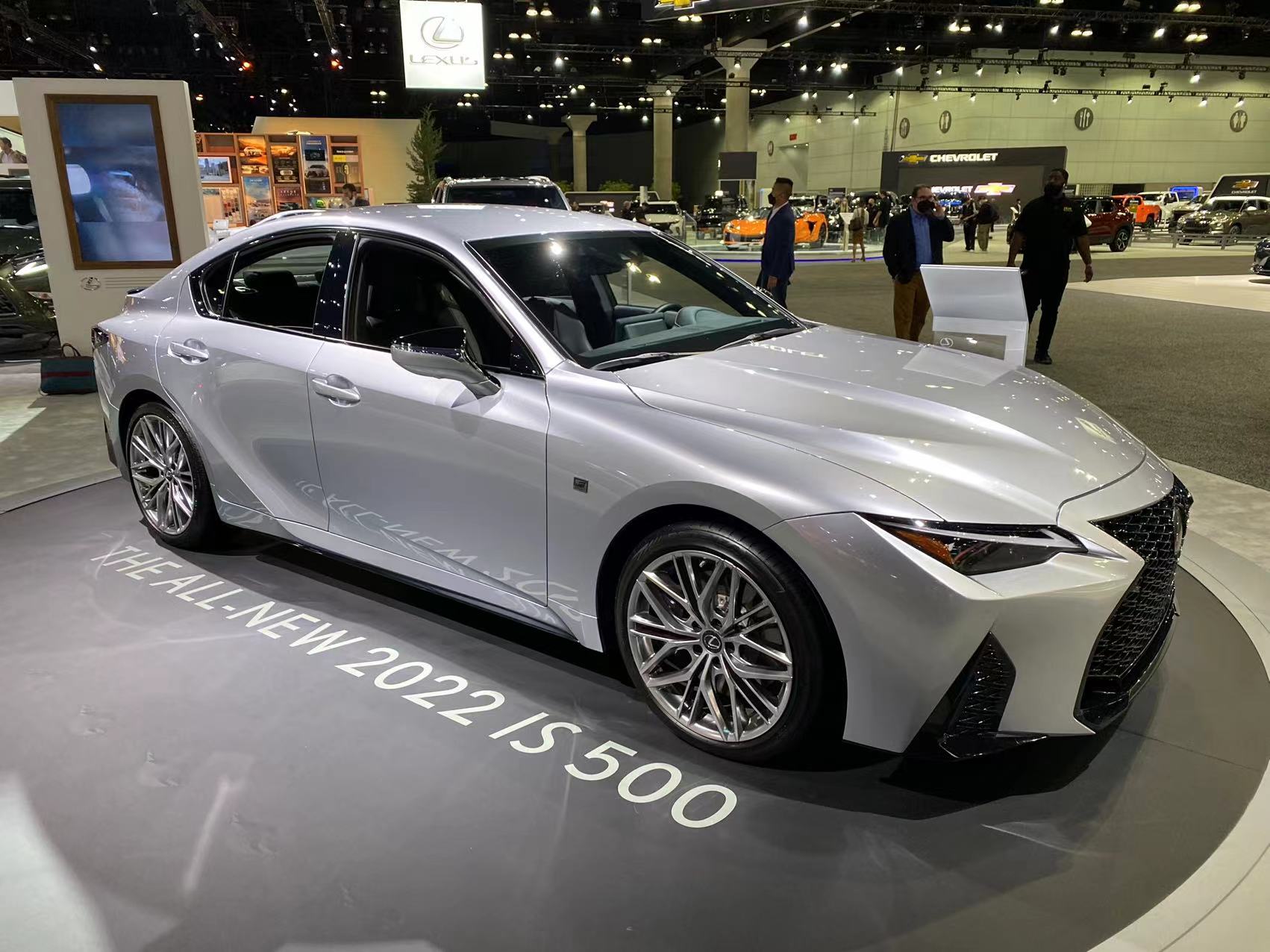 配5.0l v8自吸发动机 雷克萨斯is 500实车亮相 标配动态性能套件