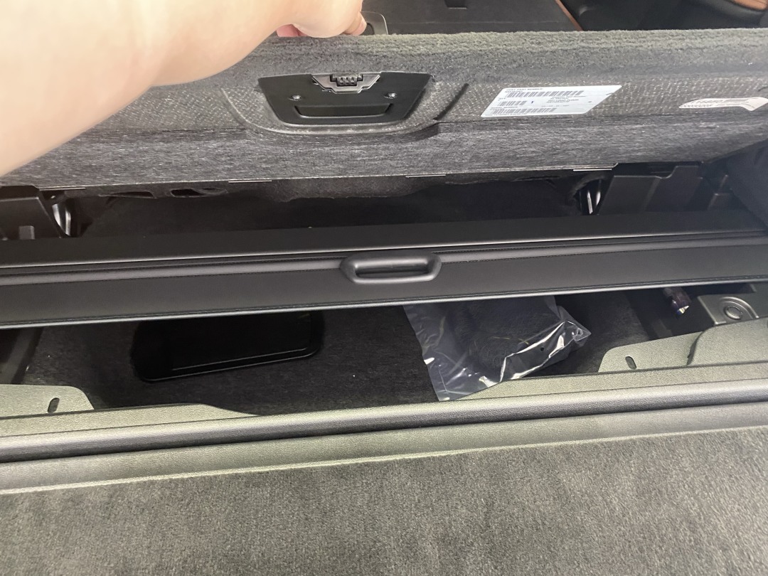 材料工程师评静态BMW X7：百万级宝马不该有槽点｜潘工车记