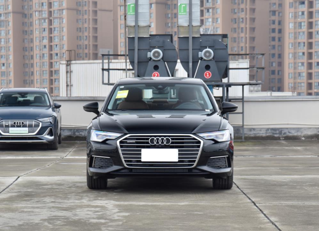 2022款奥迪A6L正式上市，标配自动驻车功能