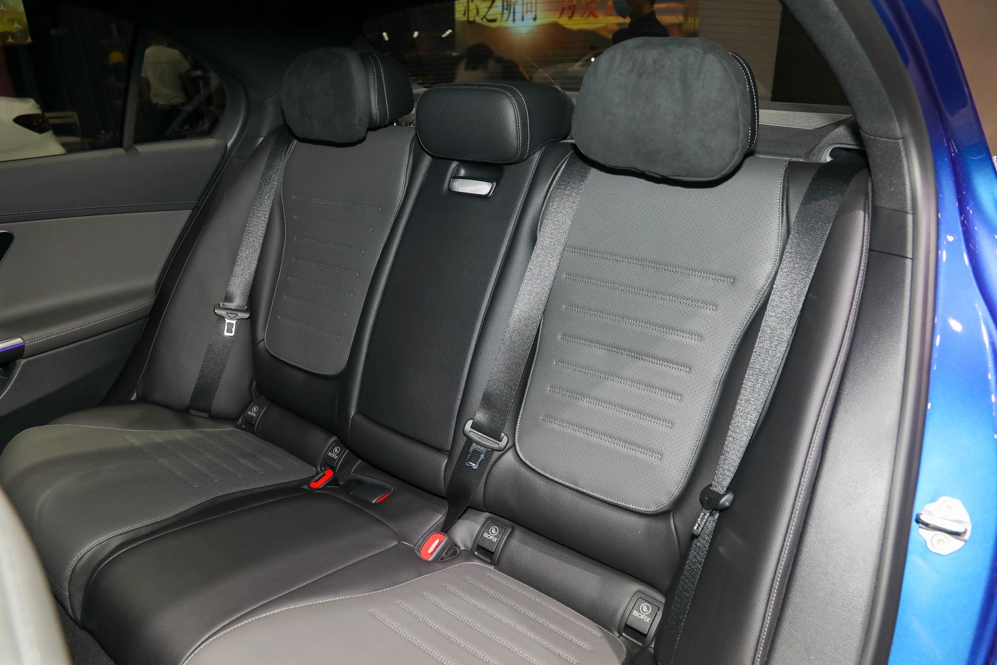22万元 奔驰c260l 4matic上市 1.5t