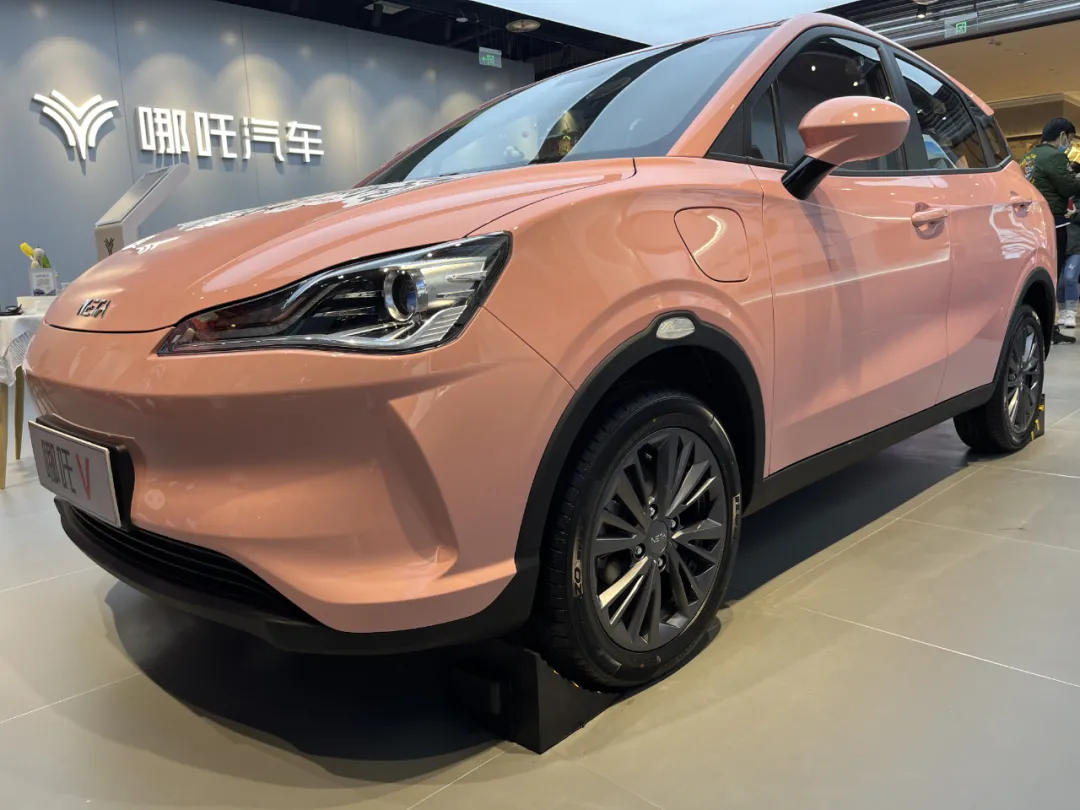 强攻川渝市场,哪吒汽车12店同时开业