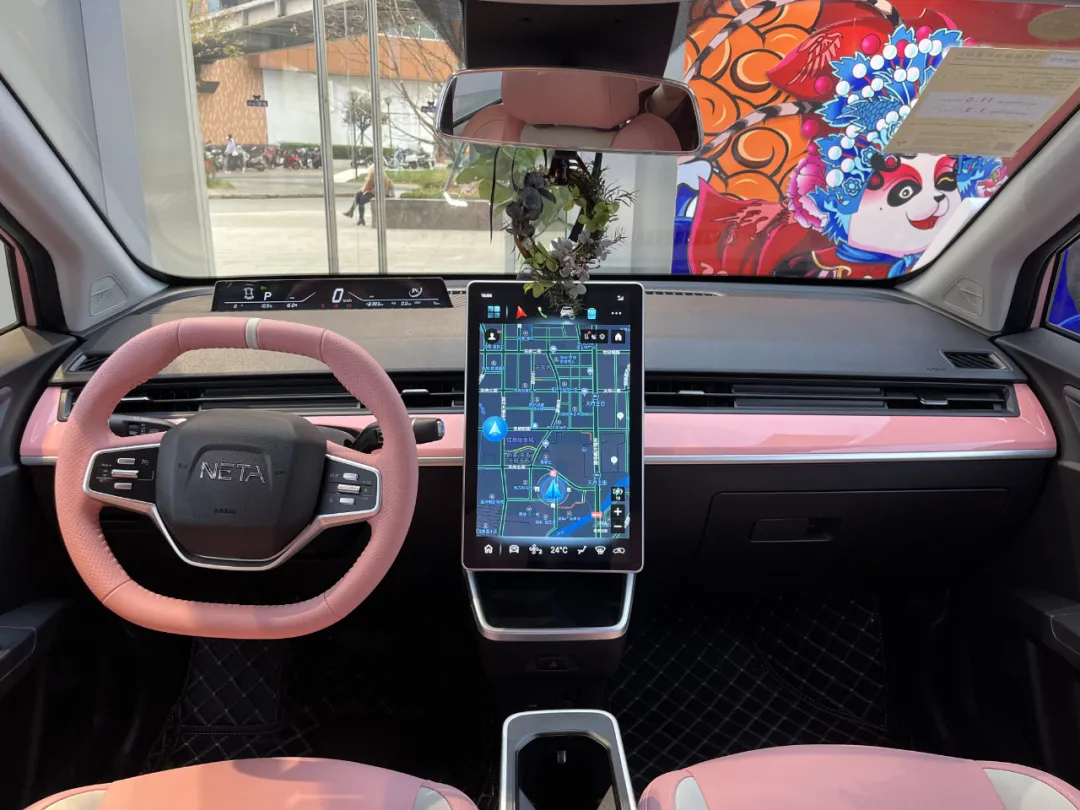 强攻川渝市场,哪吒汽车12店同时开业