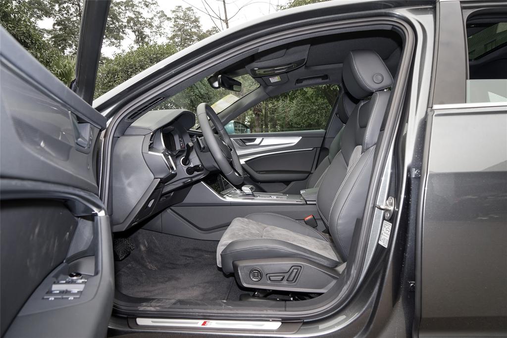 长春奥迪A6L PHEV店内 购车优惠0.04%, 欢迎到店鉴赏