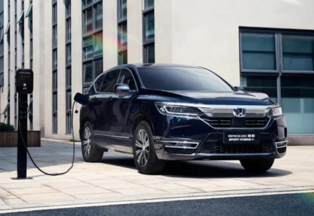 皓影插混来了，落地价和混动基本一致，可享受不限行政策