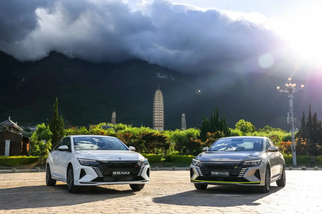 比影豹加速还快，暗夜·奕炫MAX究竟什么来头？