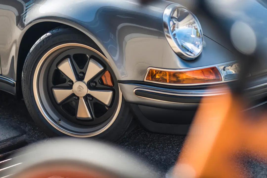 这个品牌重造的二手车售价几百万，却依然供不应求