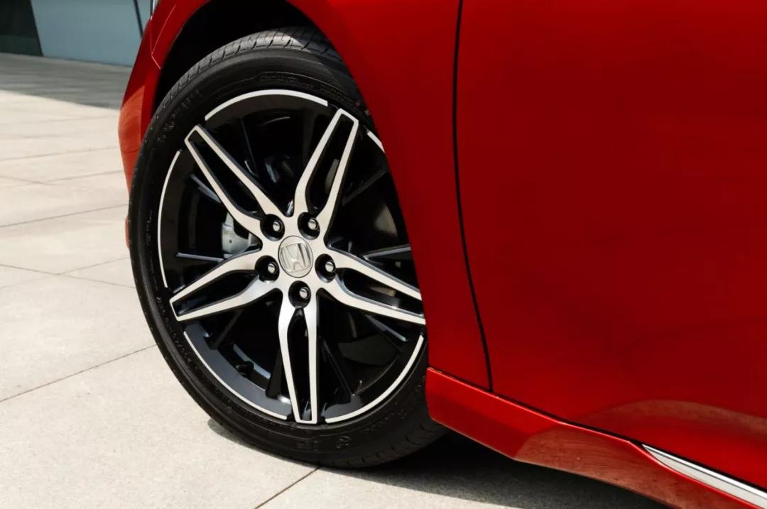 试驾全新雅阁：智能化让它更适合年轻人了