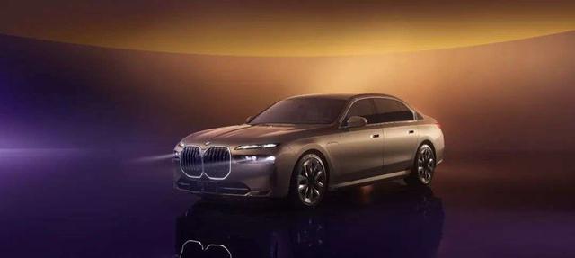 创新颠覆想象，7系BMW i7全球首发