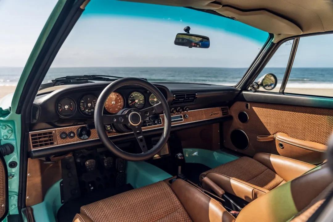 这个品牌重造的二手车售价几百万，却依然供不应求