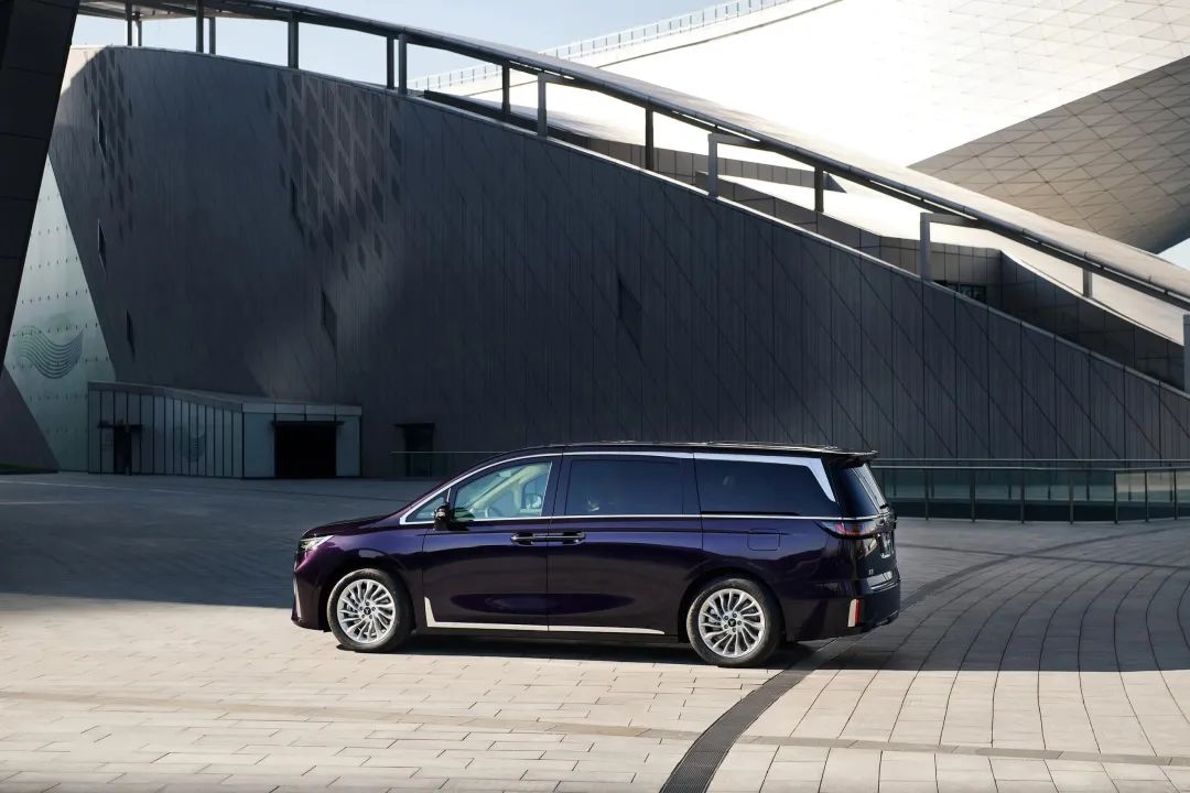 百公里加速快过GTI、续航堪比燃油车，这是一台什么样的MPV？