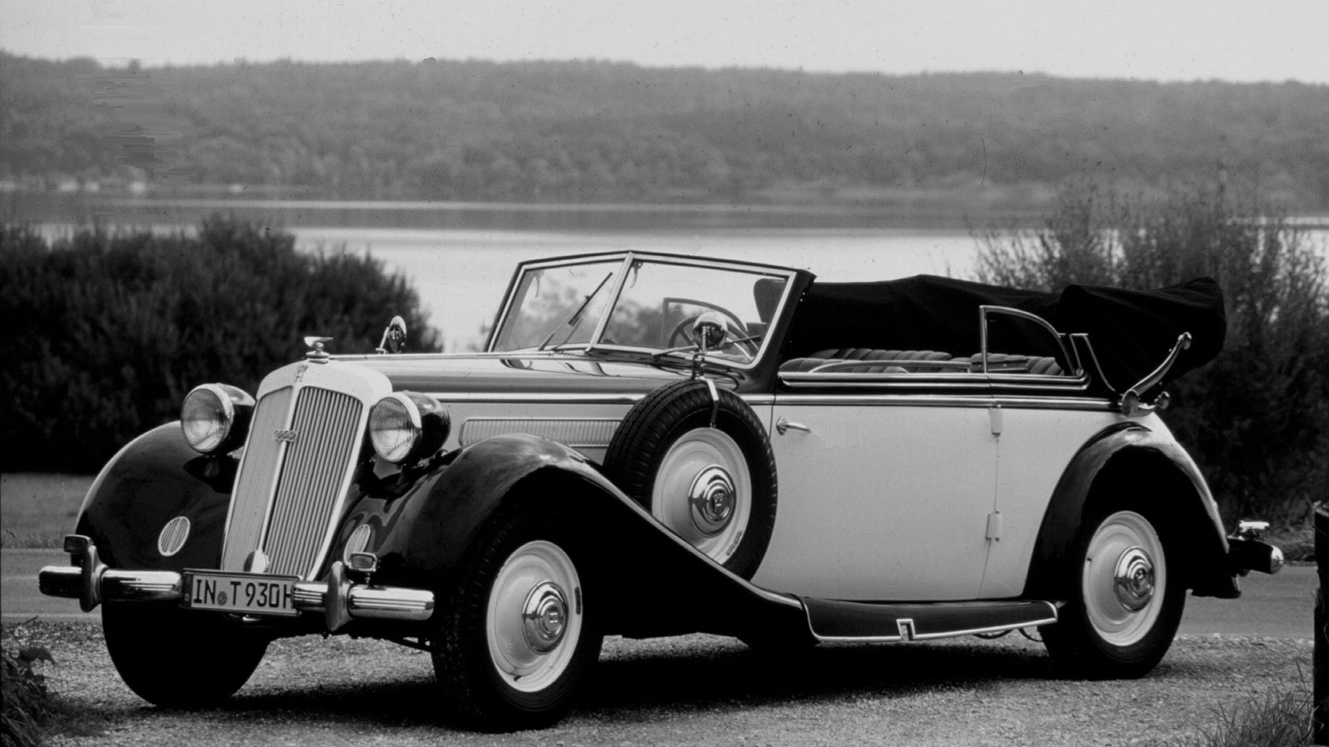 1933: 四环徽标——四品牌联合