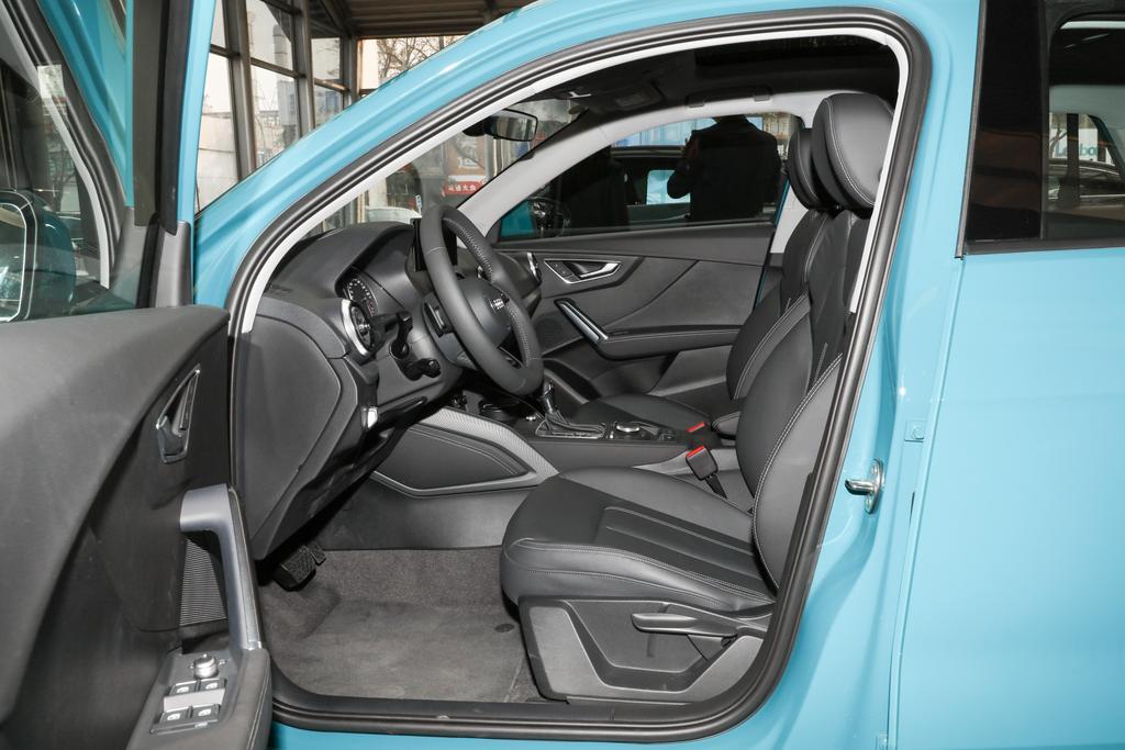 全新奥迪Q2L灵活金融政策