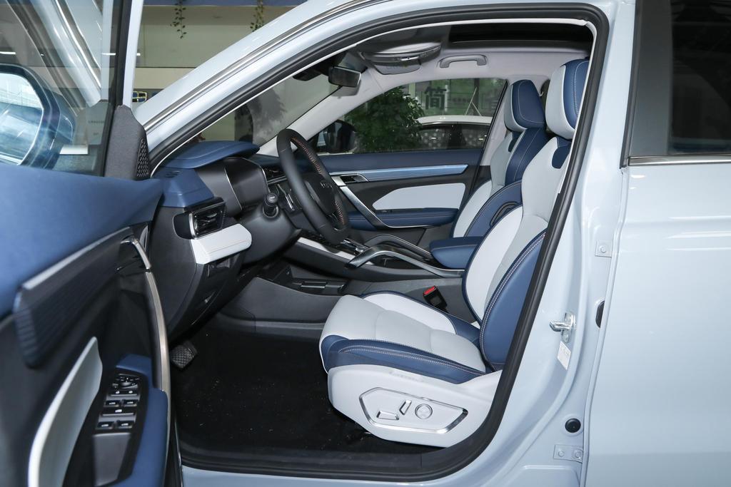 博越限时优惠5000元 欢迎试乘试驾