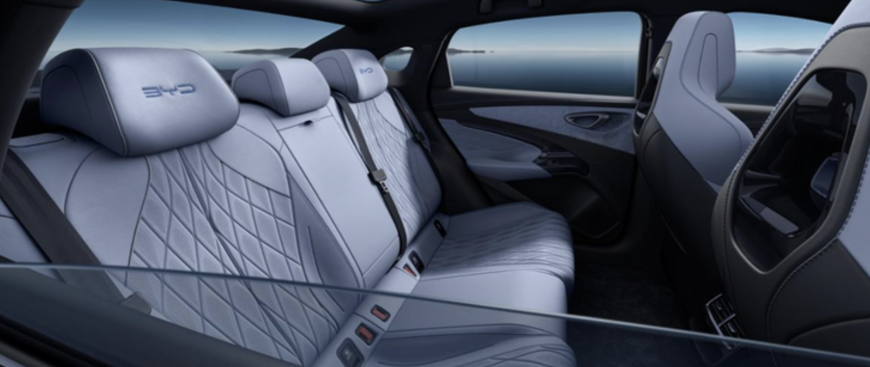比亚迪海豹——国产电动车里面，最接近特斯拉Model 3的一台车