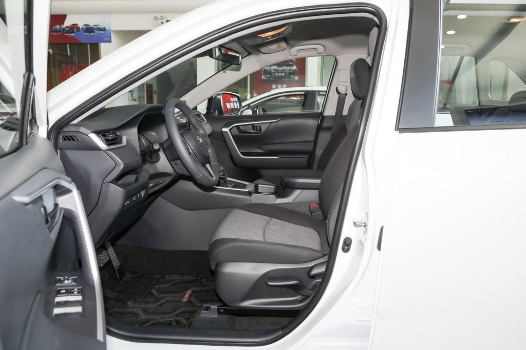 RAV4荣放双擎E+热销中 价格稳定