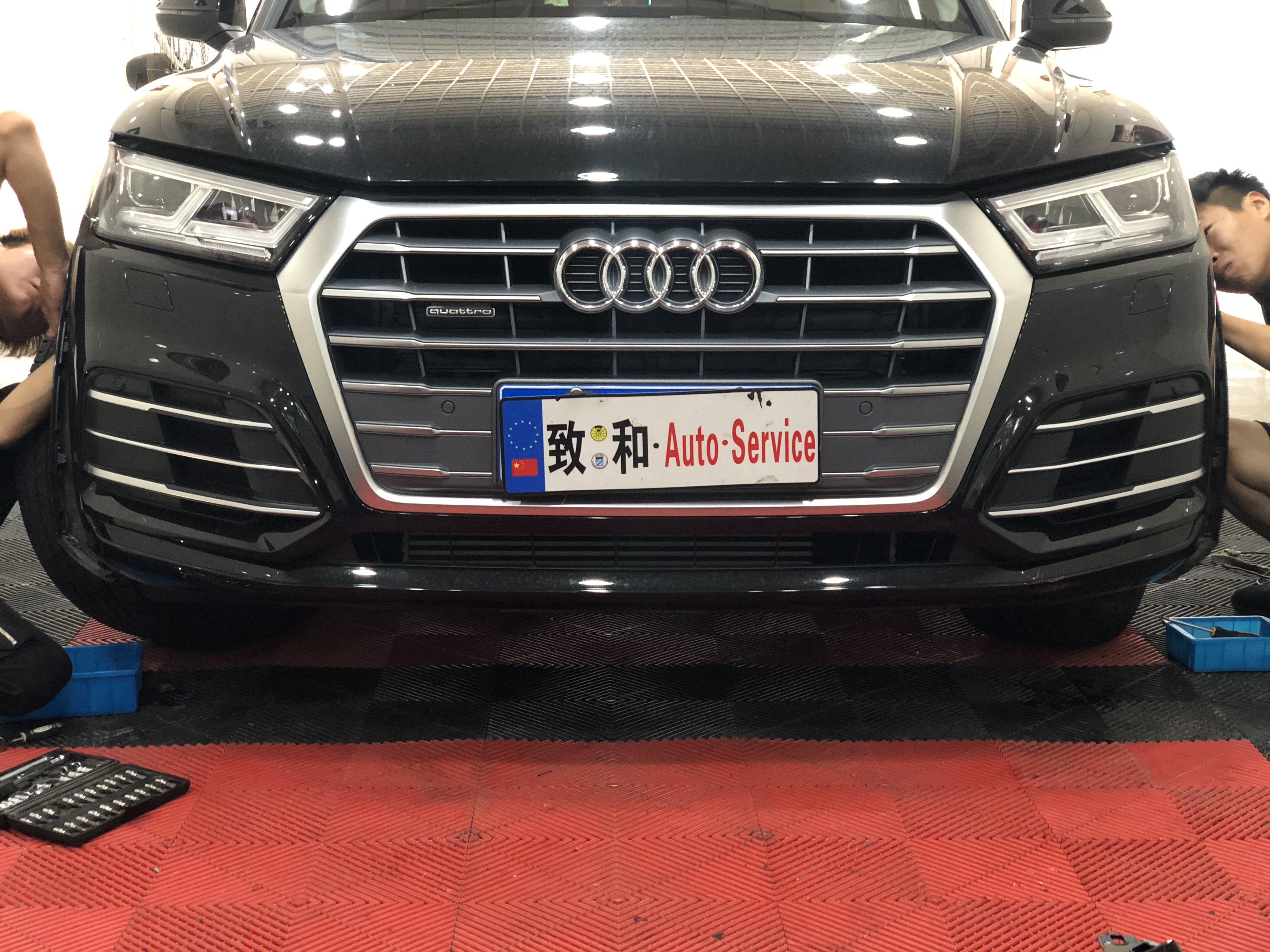 奥迪Q5L升级MTM星耀运动包围改装案例