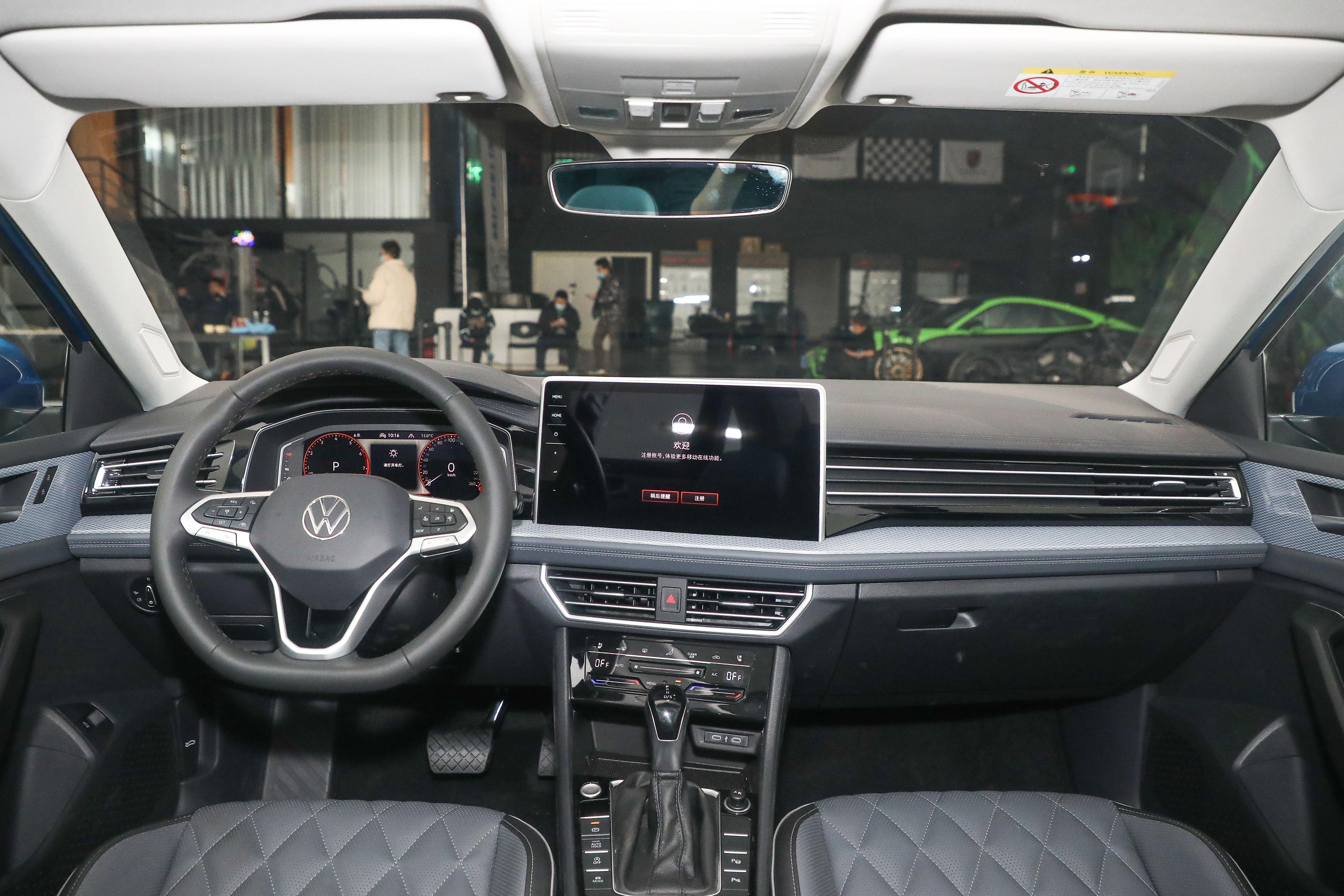 配悬浮式中控屏,提供运动版,大众新款朗逸或北京车展发布)