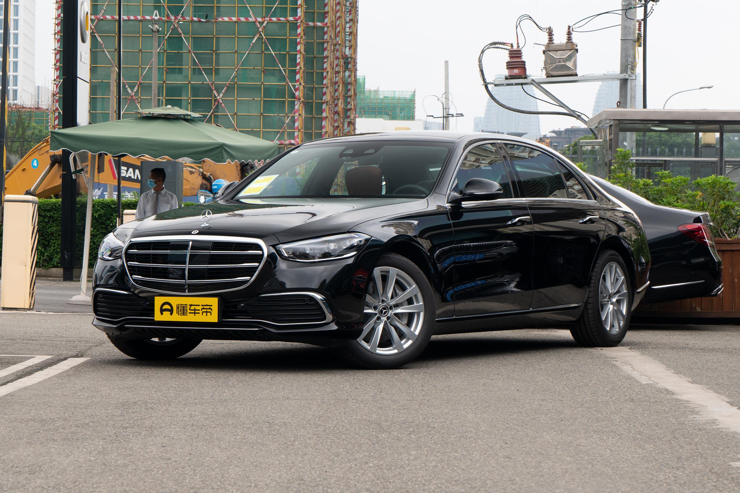 新车 | 售91.72-178.11万元，取消后备厢感应开启！新款奔驰S级上市