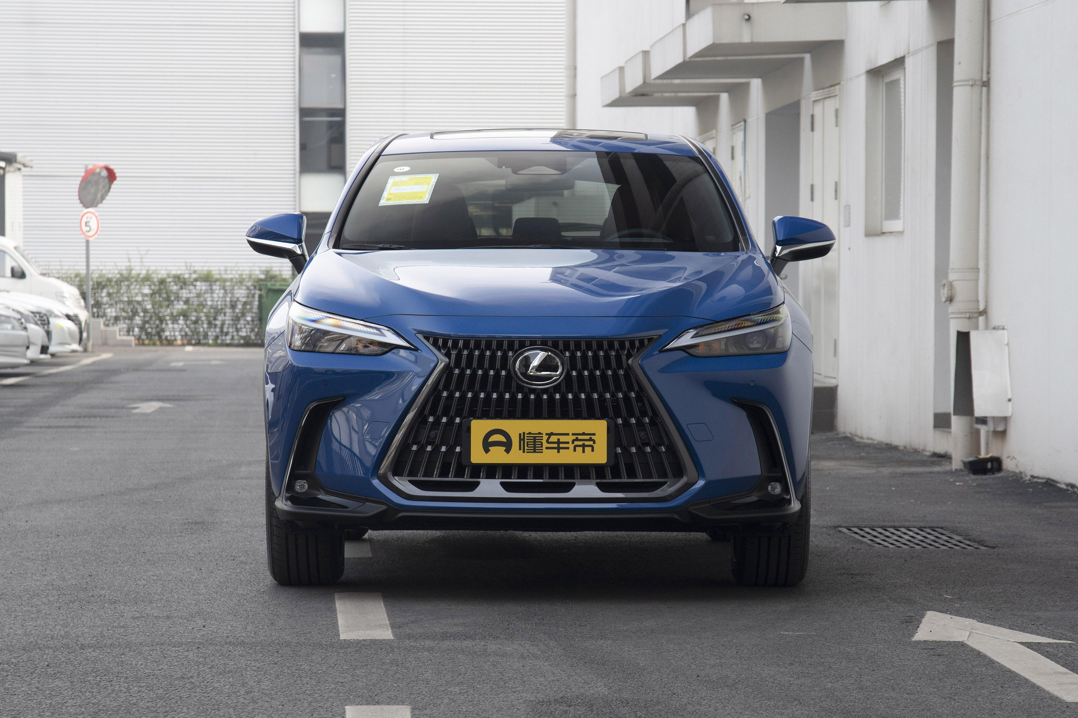 新车|42.88万元起 纯电续航76公里！雷克萨斯NX PHEV版亮相海口车展