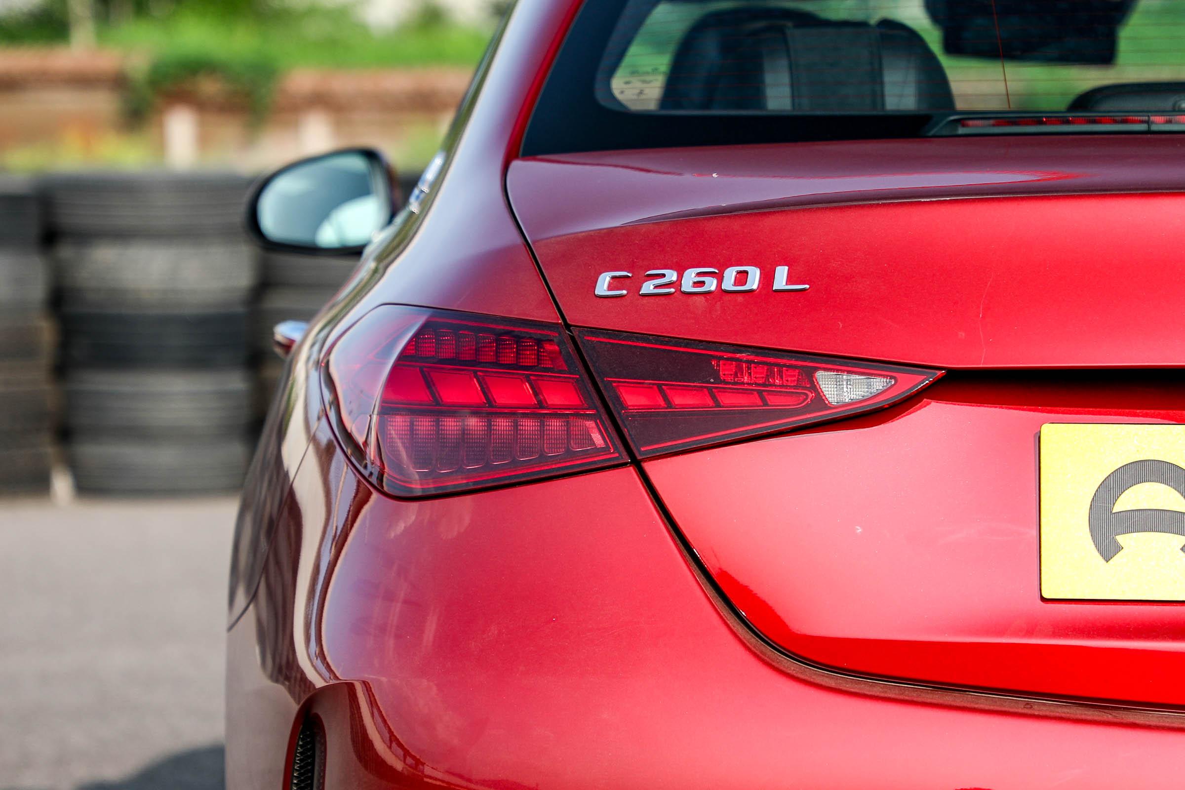 新车｜推荐C 260 L 运动轿车/C 260 L 轿车，奔驰C级购车手册