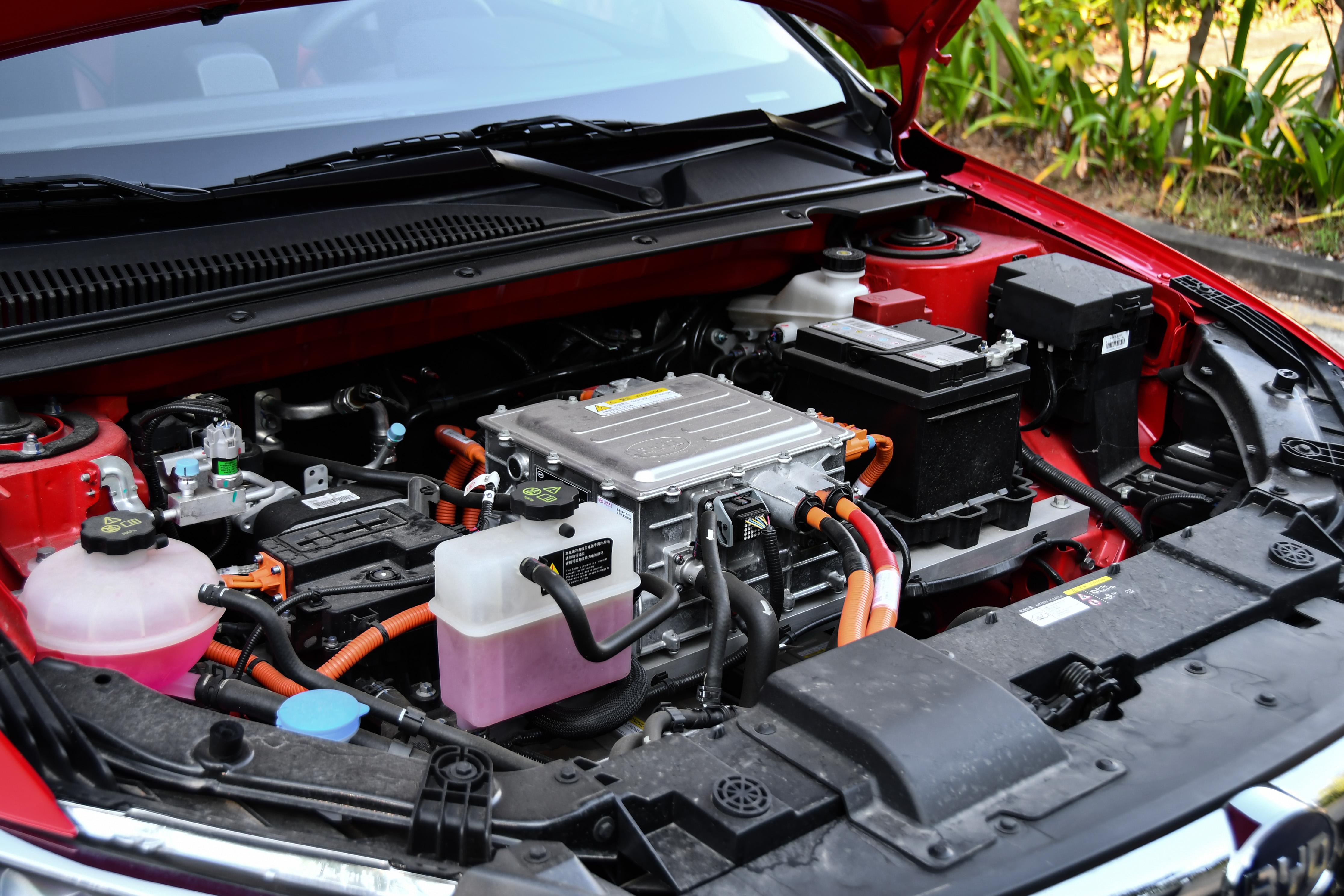 新车｜“买菜车”也能玩运动范？试驾体验2021款比亚迪e2