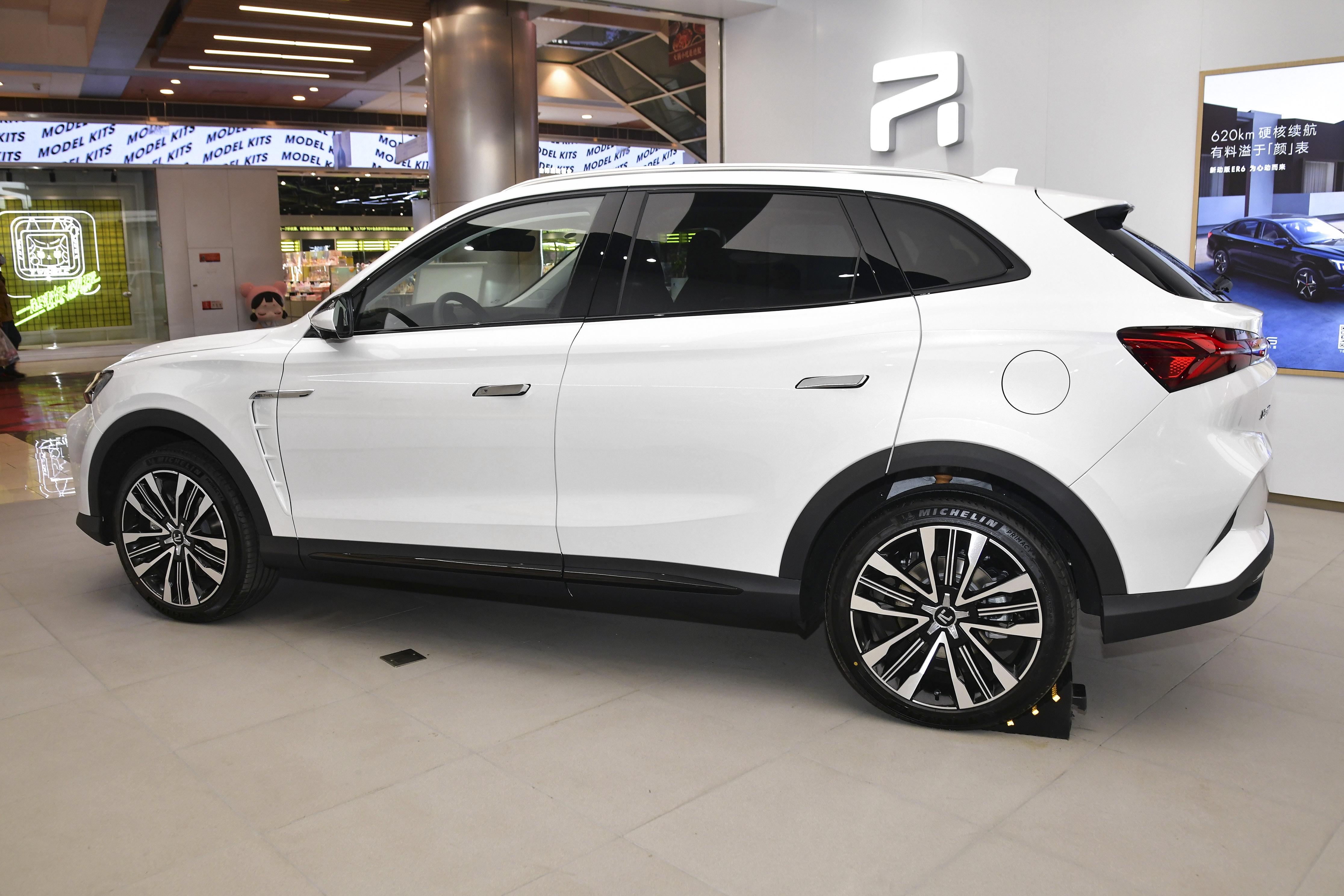 定位中型SUV，22.98万-26.98万，顶配带三台电机，MARVEL R咋样？