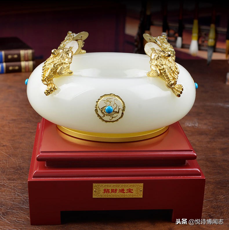 公司乔迁礼品送什么摆件（朋友乔迁新居送什么摆件合适）