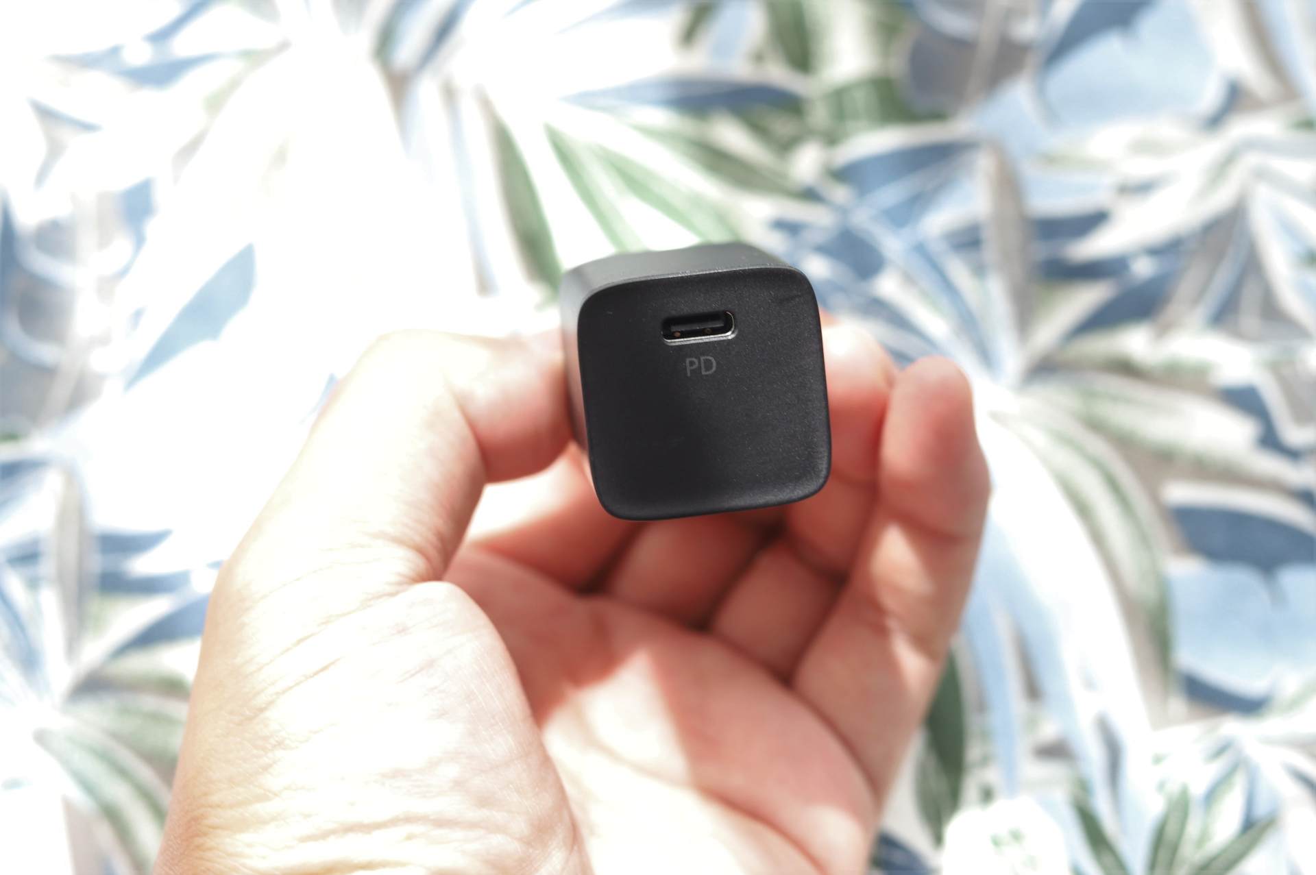 RAVPOWER 20W充电头使用体验：小个头大能量或许是最小的PD充电器