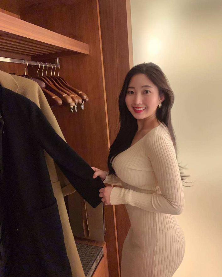 125斤微胖身材极品,韩国微胖美女带你"大码"身材不一样的美