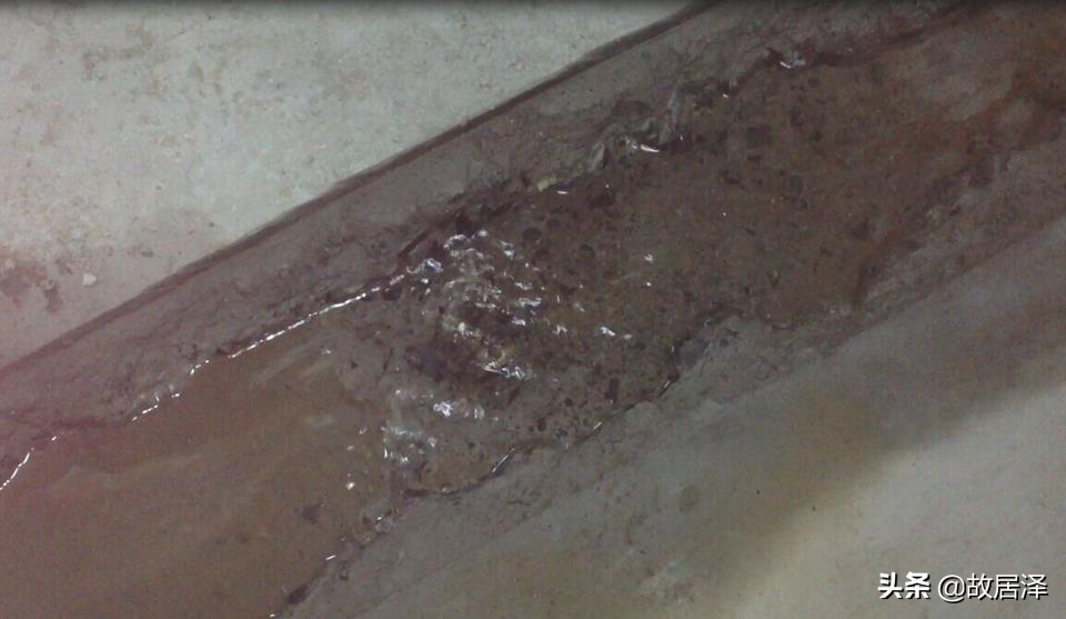 地下室基础底板渗漏原因(地下室底板冒水怎样引水堵漏处理)插图28