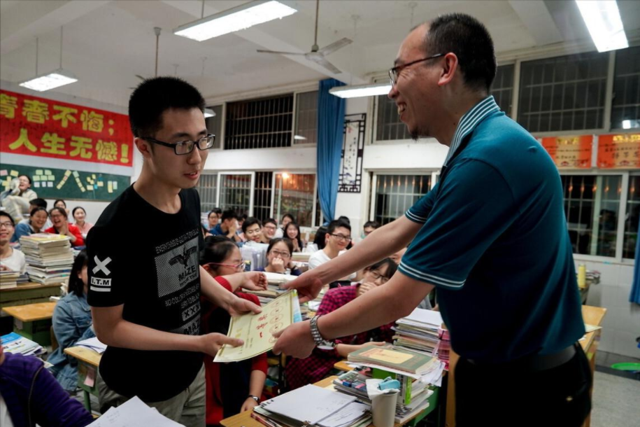 上大学才发现，“高考状元”和“竞赛保送生”之间，差距有多大？