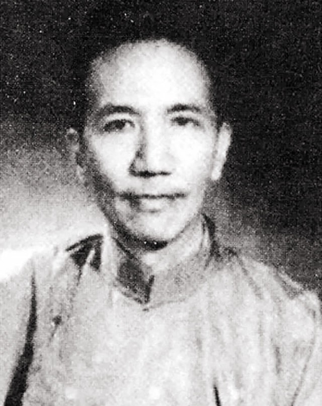 妻子卧病在床，他提前为妻子写挽联，妻子看后：我一定比你活得长