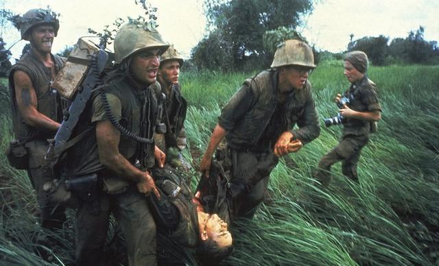 她是有着华人血统的外国王后，因不亲近日本感情破裂，抑郁而终