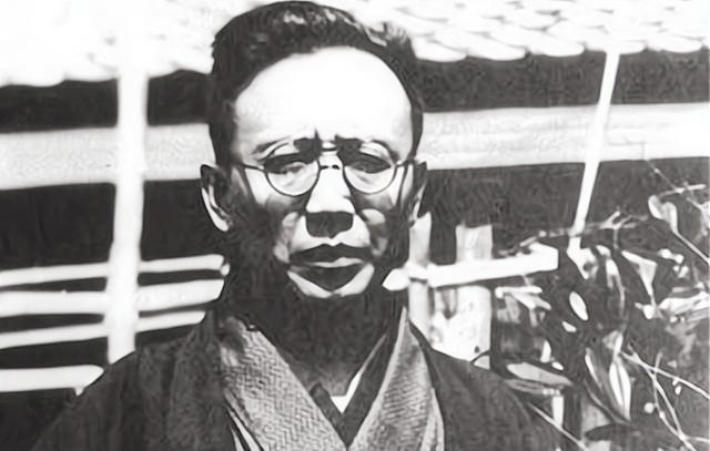 泰山上“虫二”两字，日本专家研究了十年，郭沫若一笑破解谜底